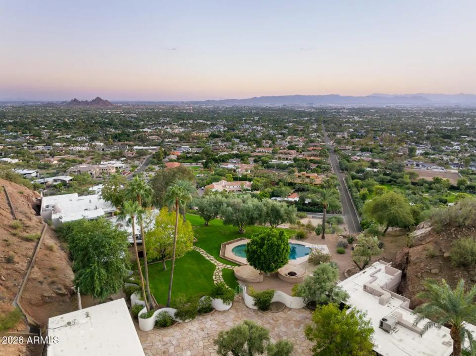 Real Estate Picture 8