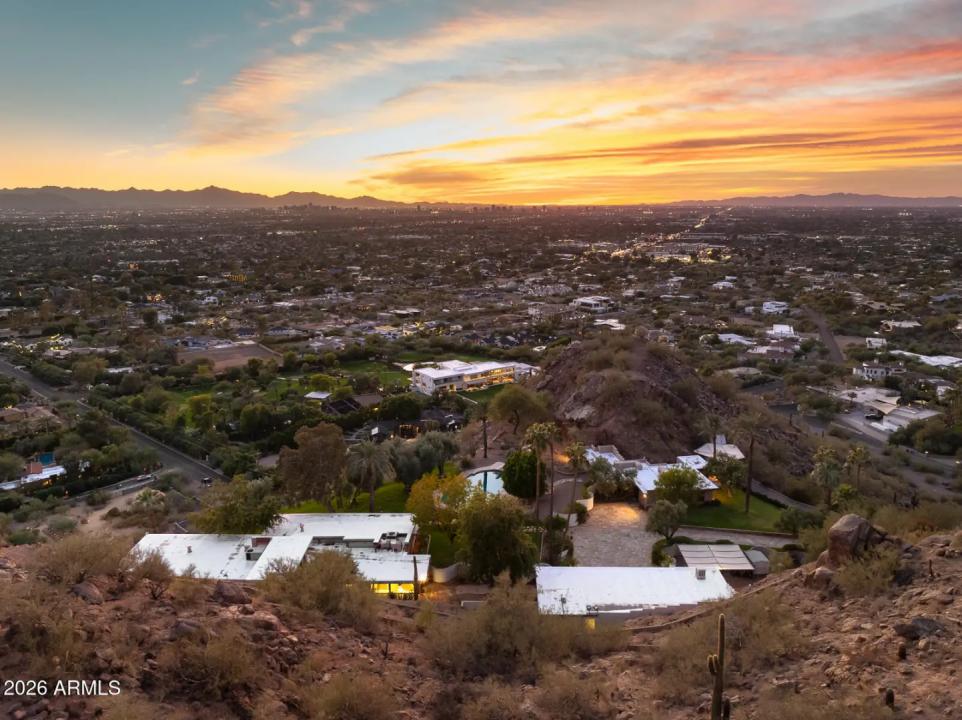 Real Estate Picture 14