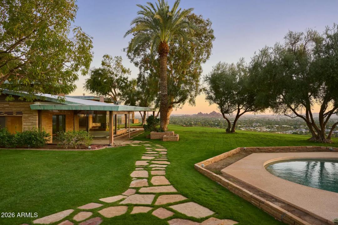Real Estate Picture 9