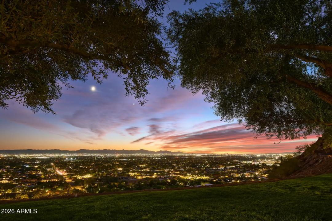 Real Estate Picture 12