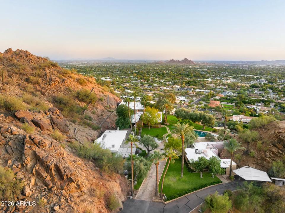 Real Estate Picture 15
