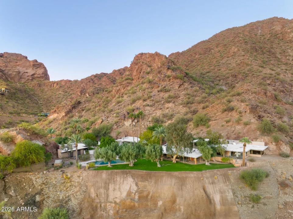 Real Estate Picture 18