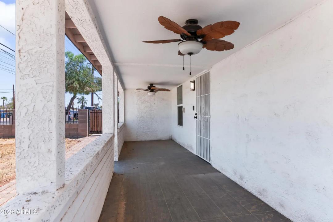 Real Estate Picture 8