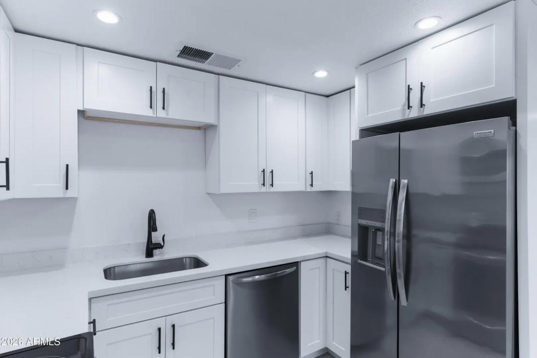 Real Estate Picture 13