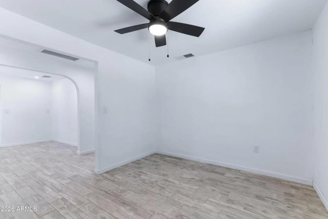 Real Estate Picture 25