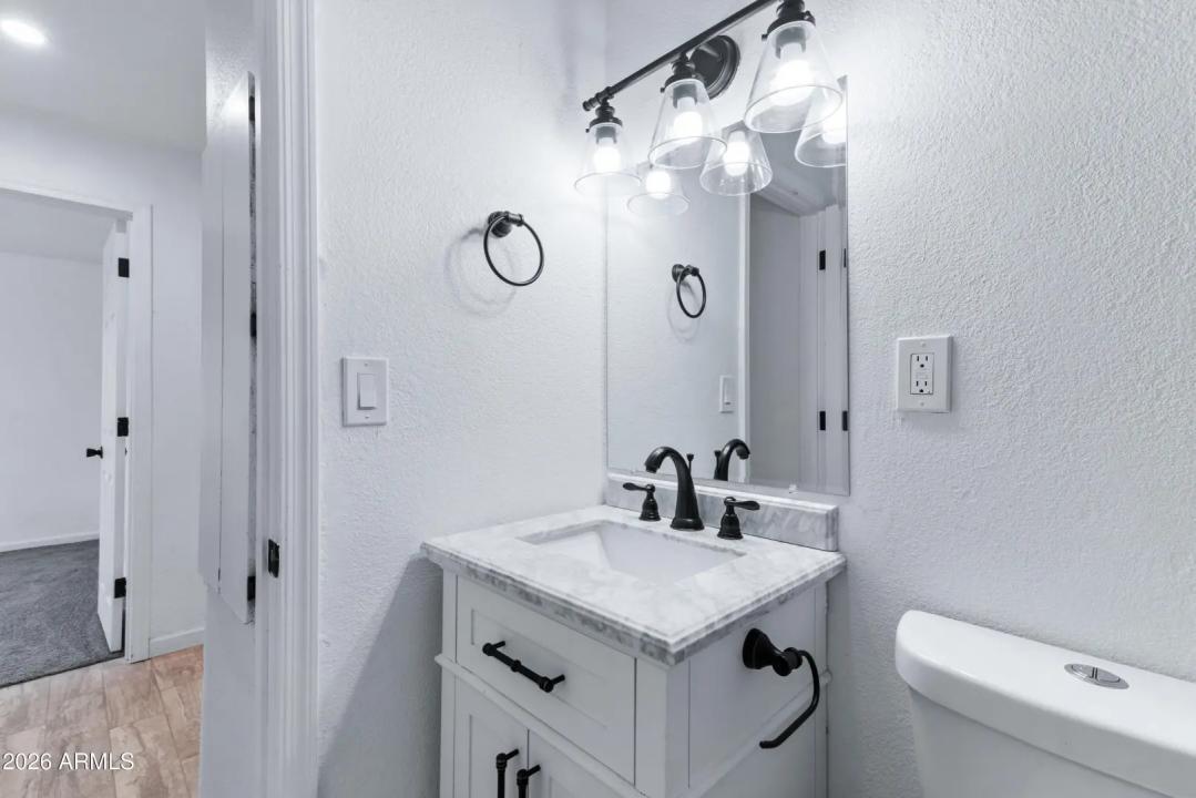 Real Estate Picture 30