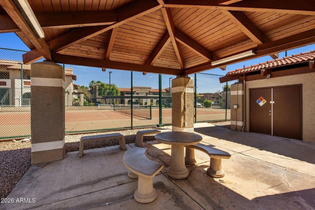 Real Estate Picture 13