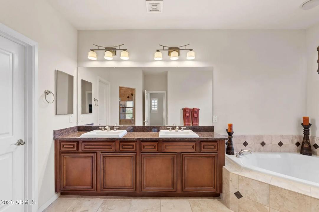 Real Estate Picture 27