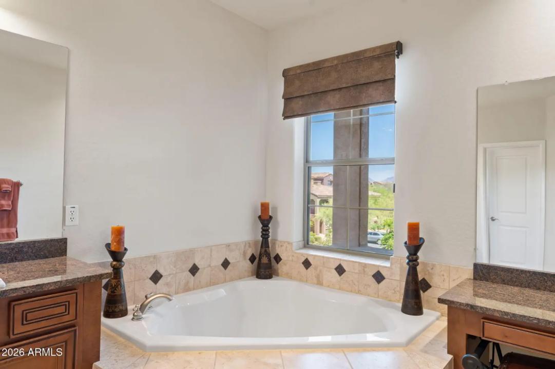 Real Estate Picture 26