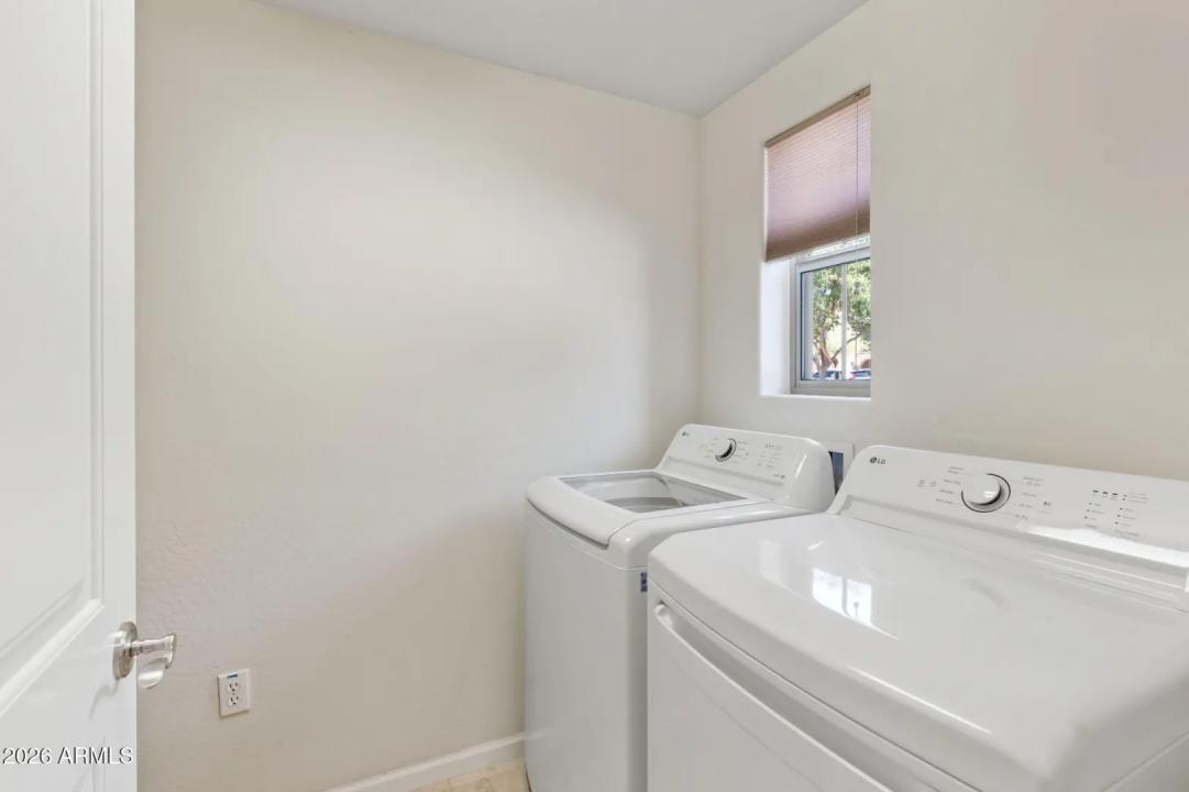 Real Estate Picture 32