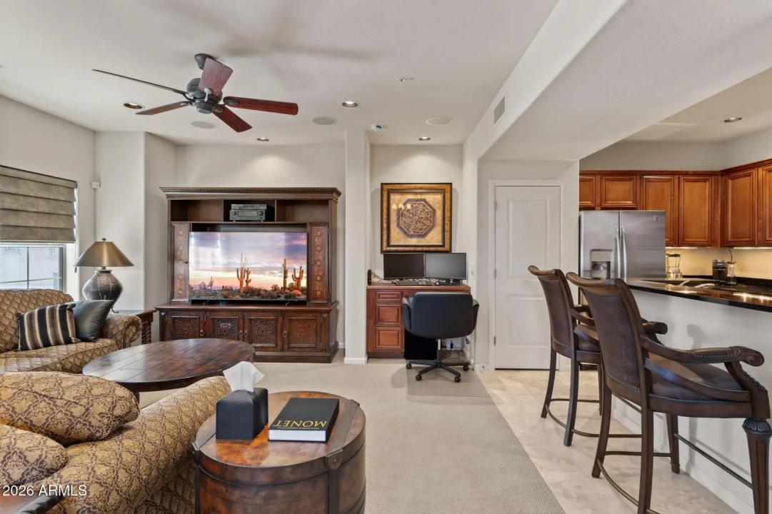 Real Estate Picture 11