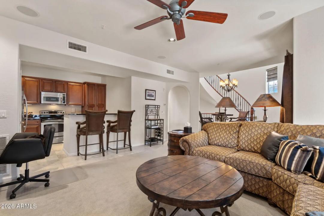 Real Estate Picture 13