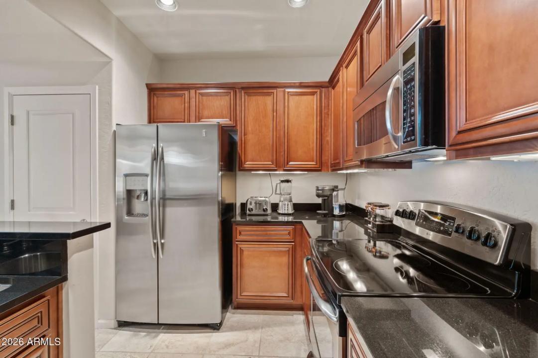 Real Estate Picture 14