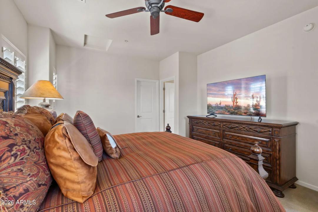 Real Estate Picture 24