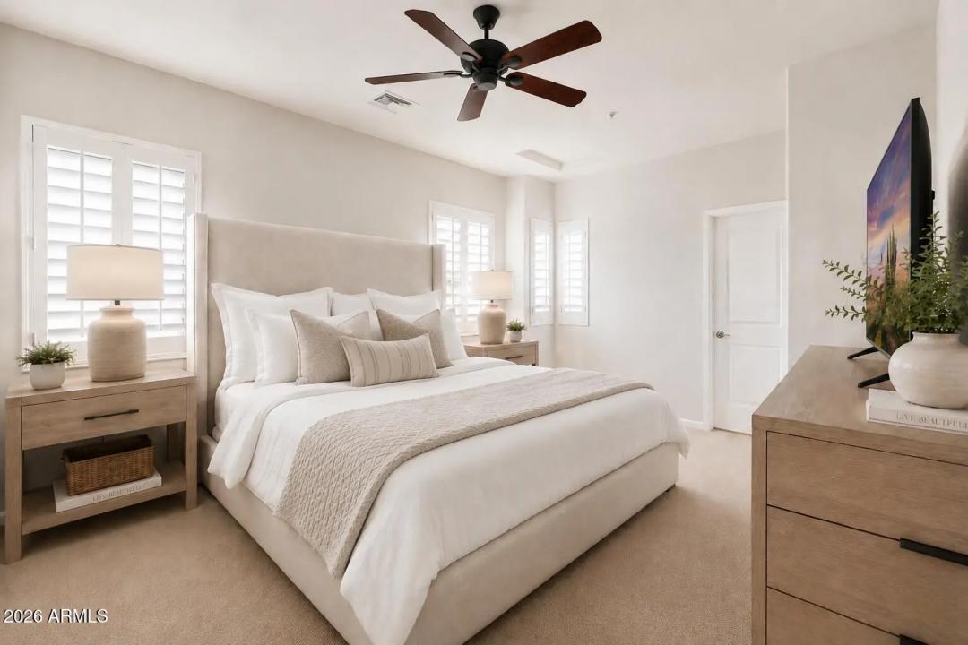 Real Estate Picture 4