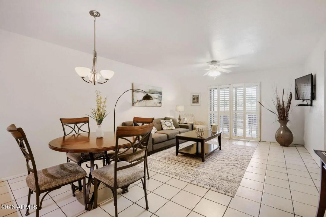 Real Estate Picture 3