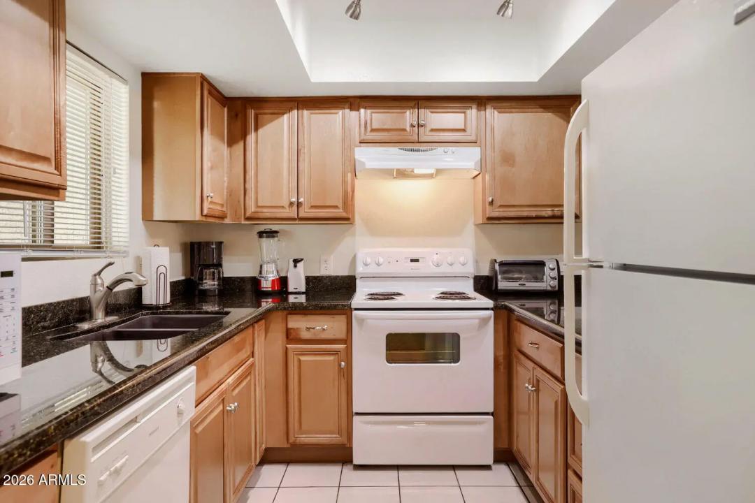 Real Estate Picture 4