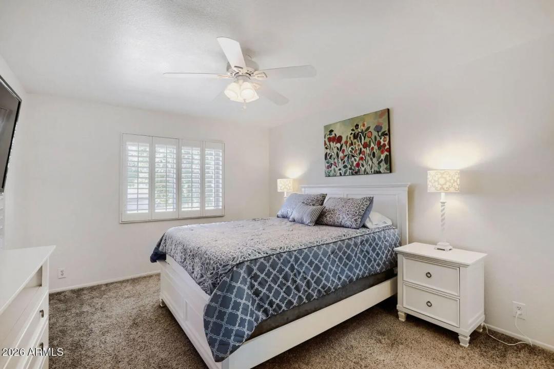 Real Estate Picture 7
