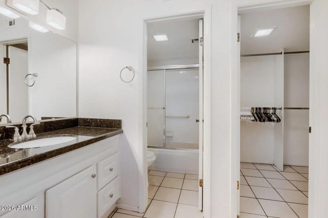 Real Estate Picture 8