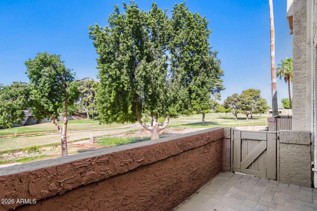 Real Estate Picture 14