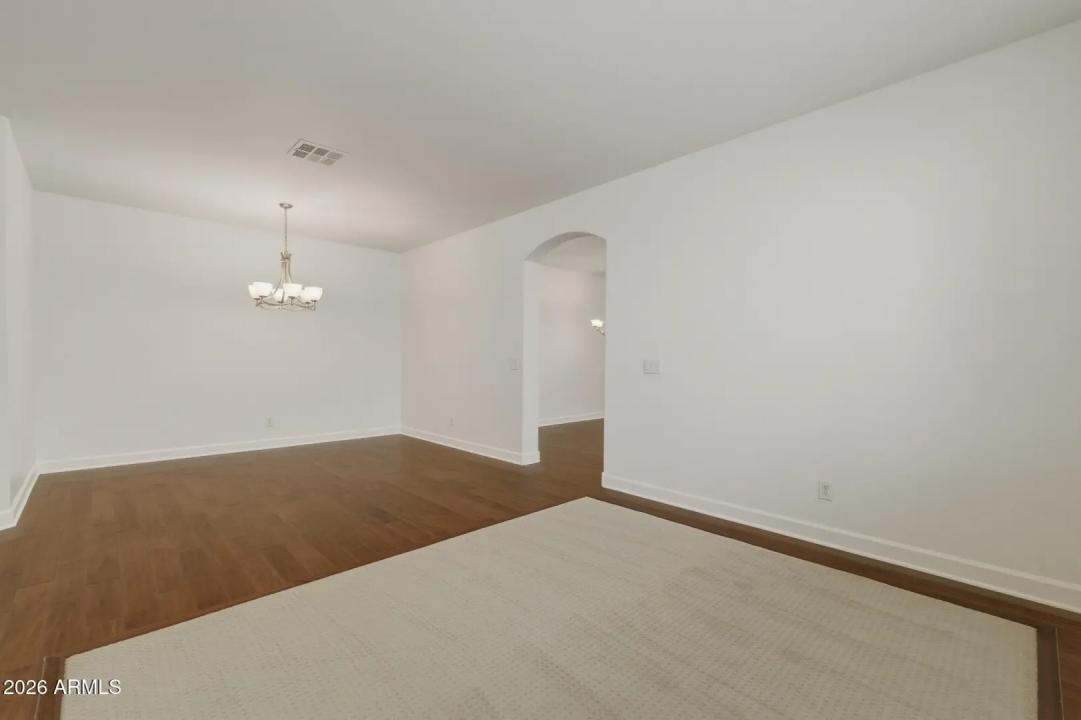 Real Estate Picture 10