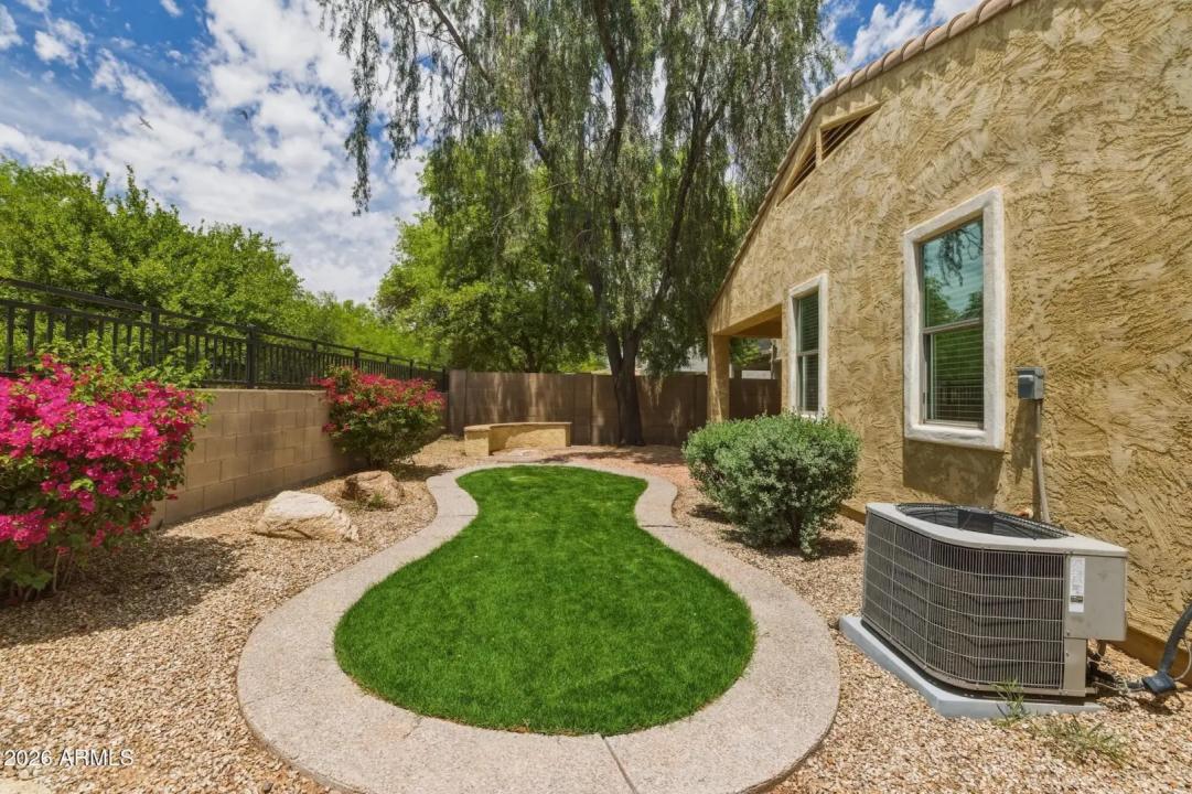 Real Estate Picture 38