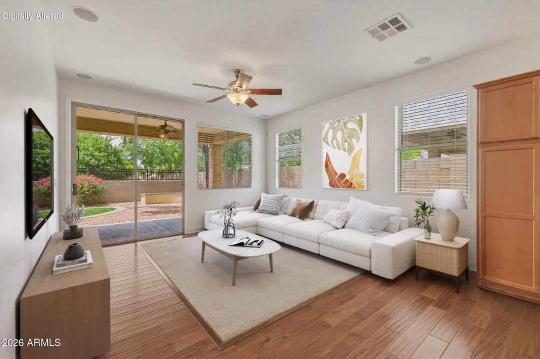 Real Estate Picture 15