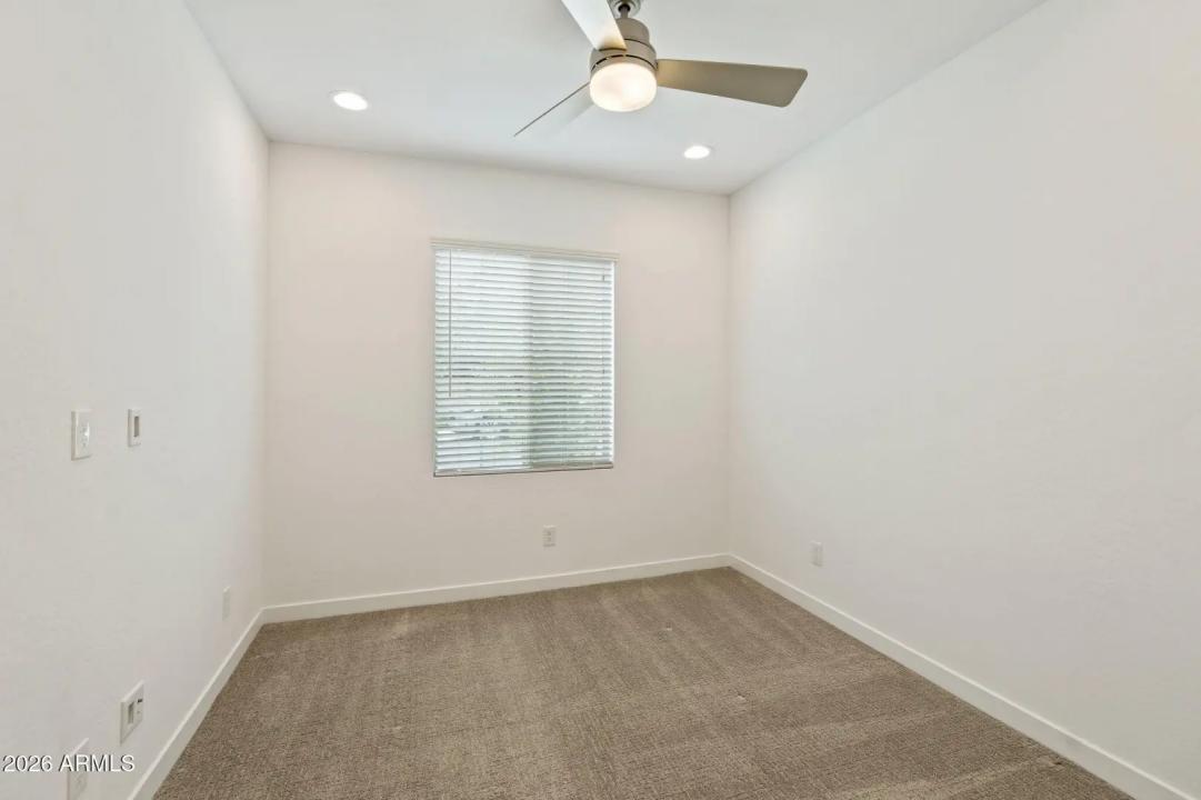 Real Estate Picture 9