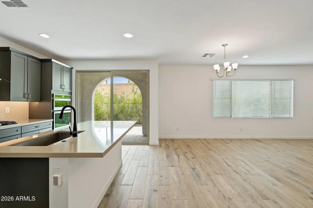 Real Estate Picture 13