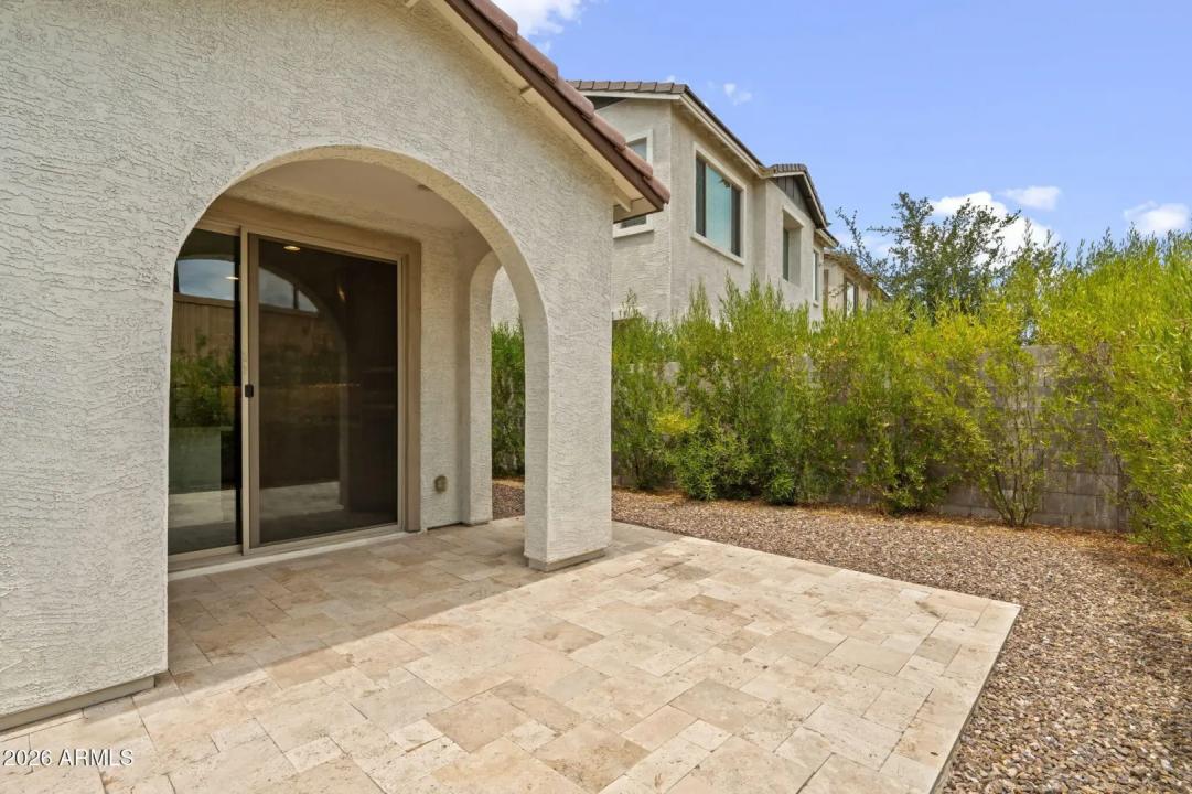Real Estate Picture 17