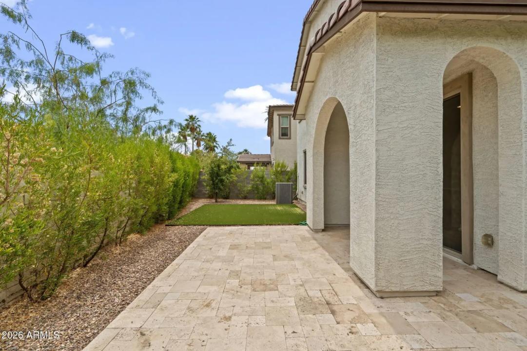 Real Estate Picture 19