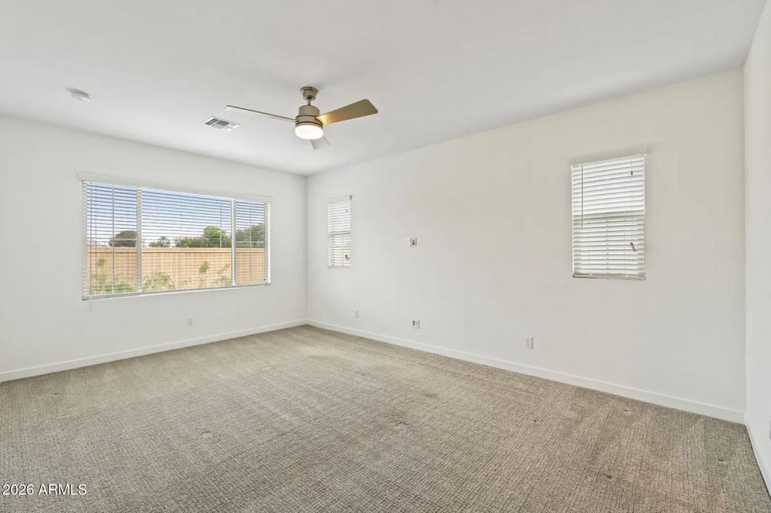 Real Estate Picture 32