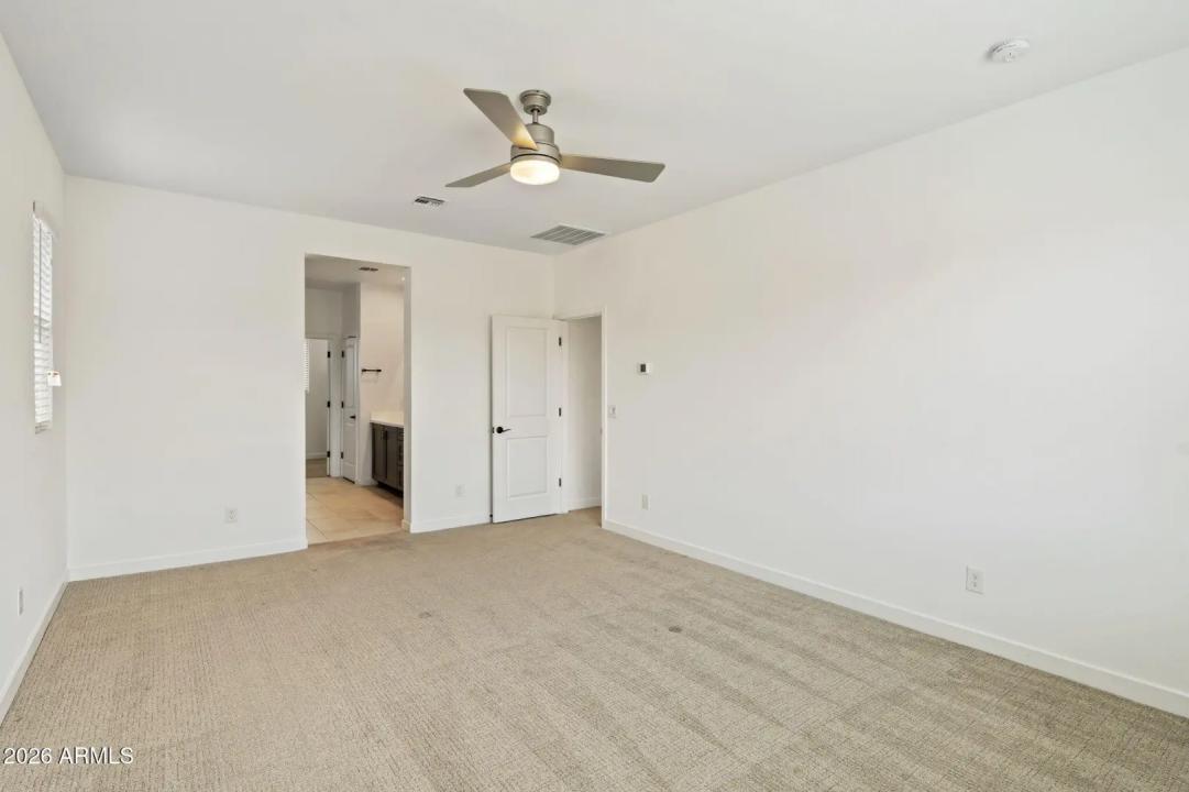 Real Estate Picture 34