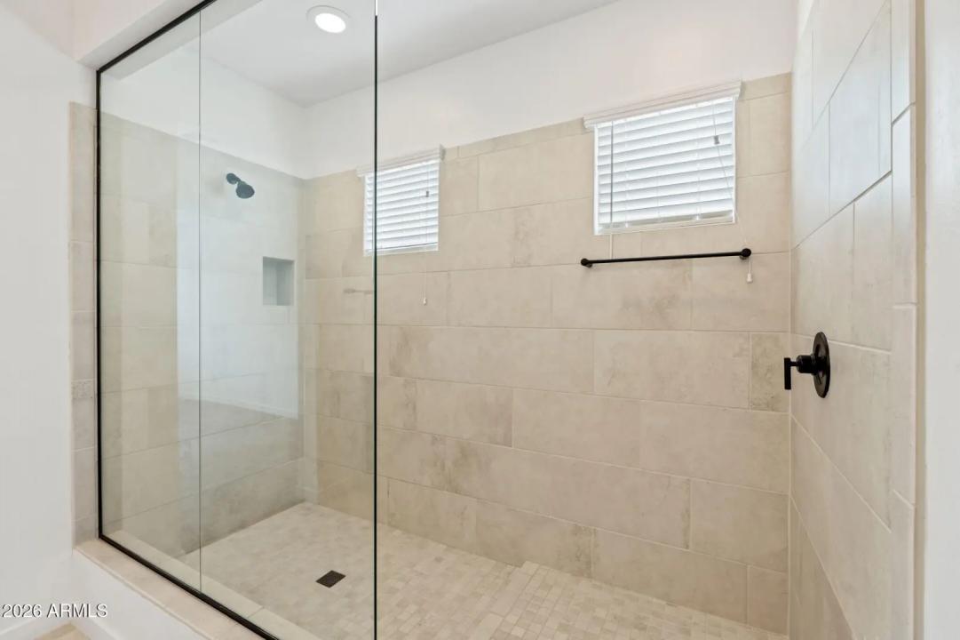 Real Estate Picture 39