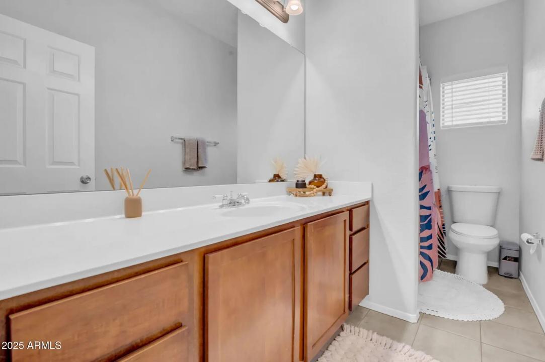 Real Estate Picture 14