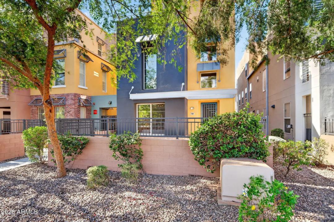 Real Estate Picture 1