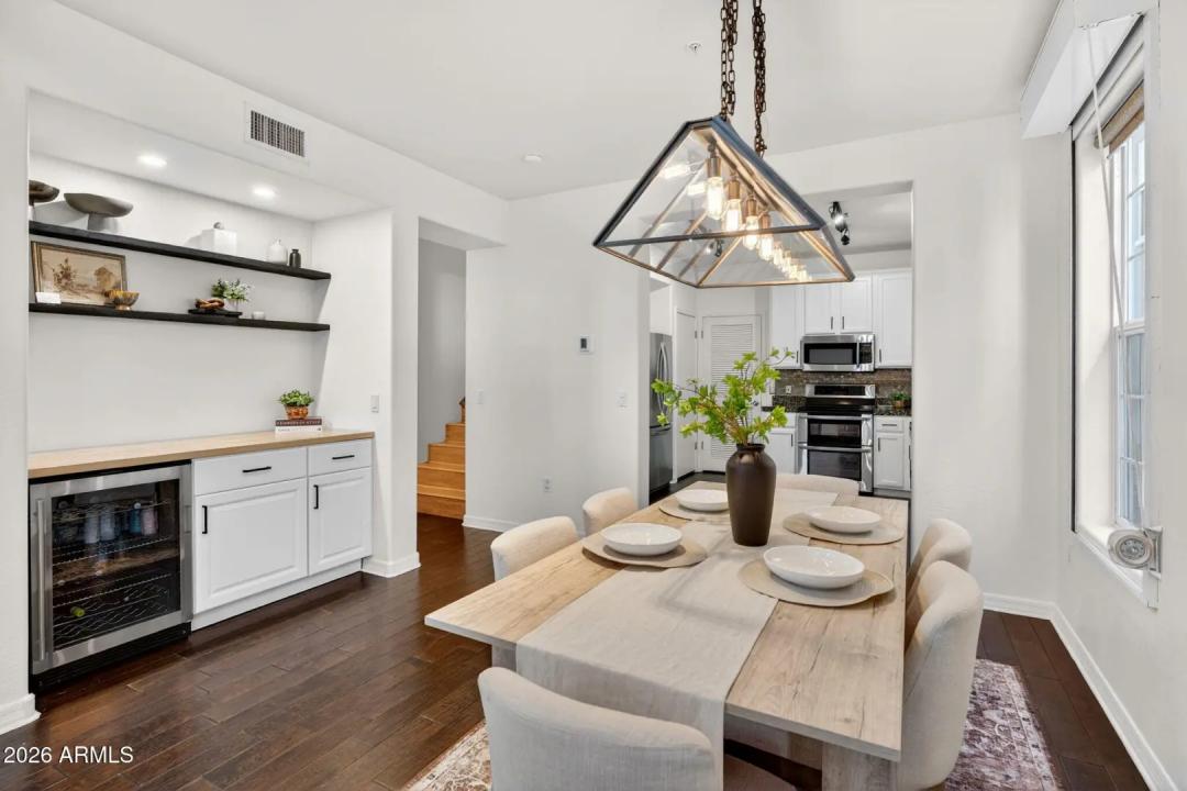 Real Estate Picture 13