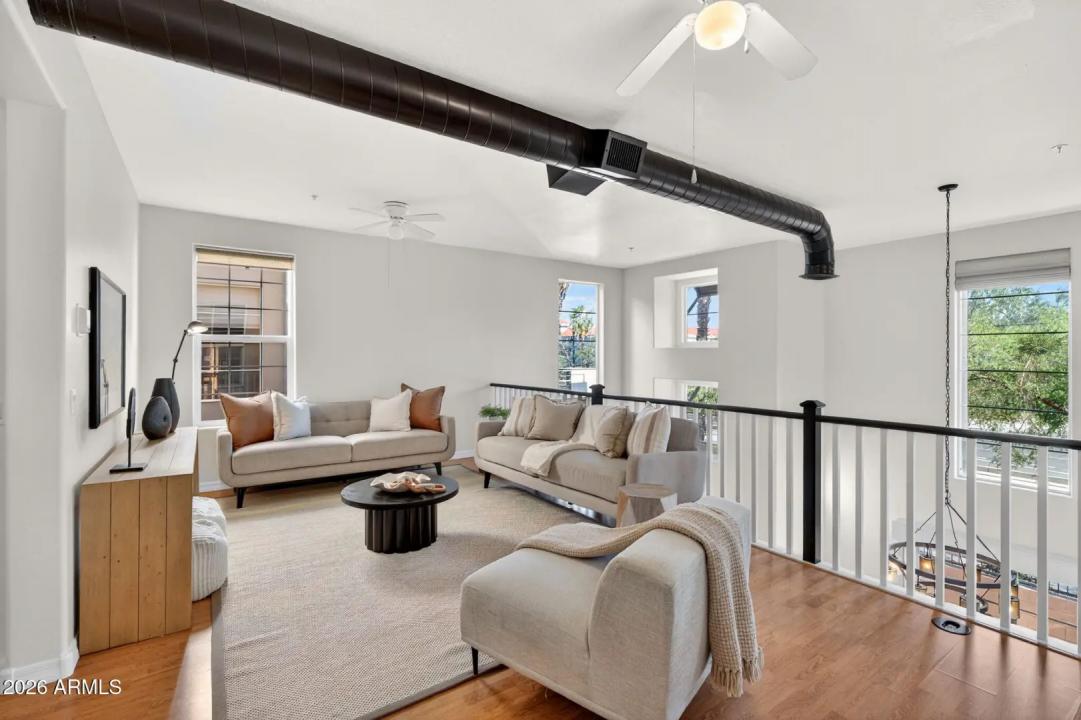 Real Estate Picture 15