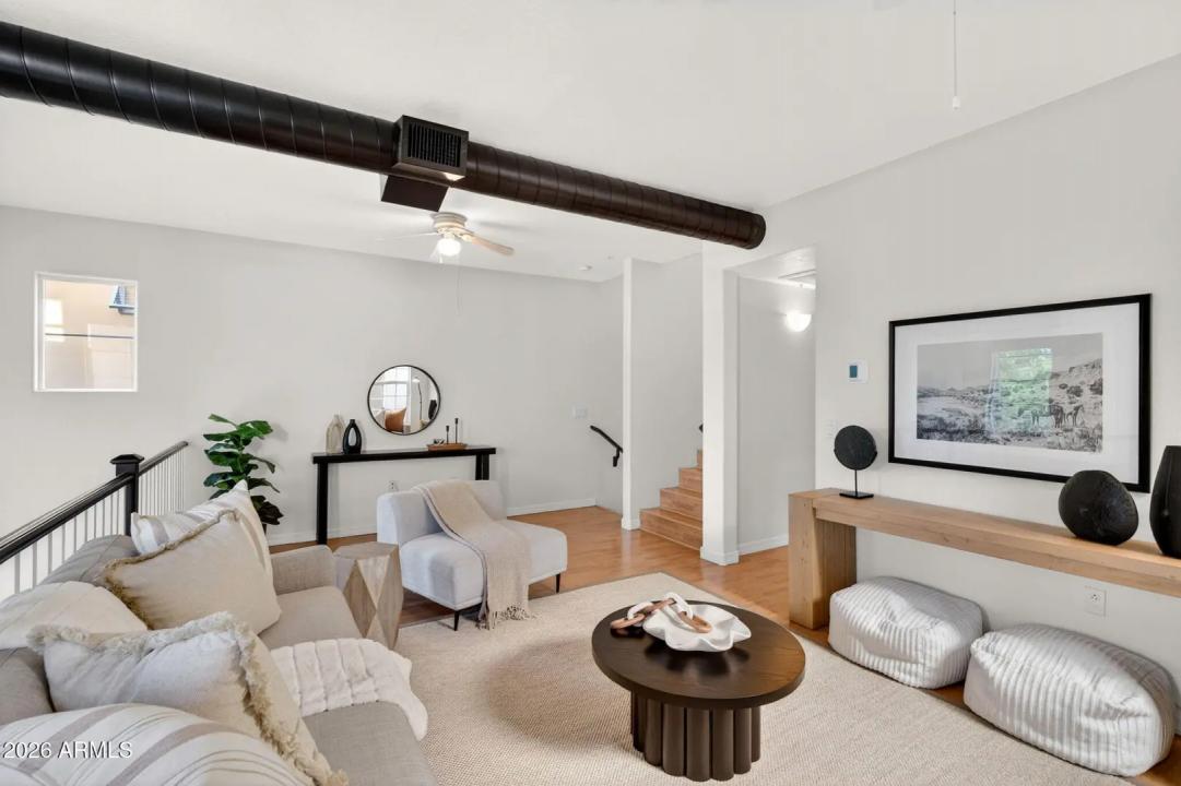 Real Estate Picture 17