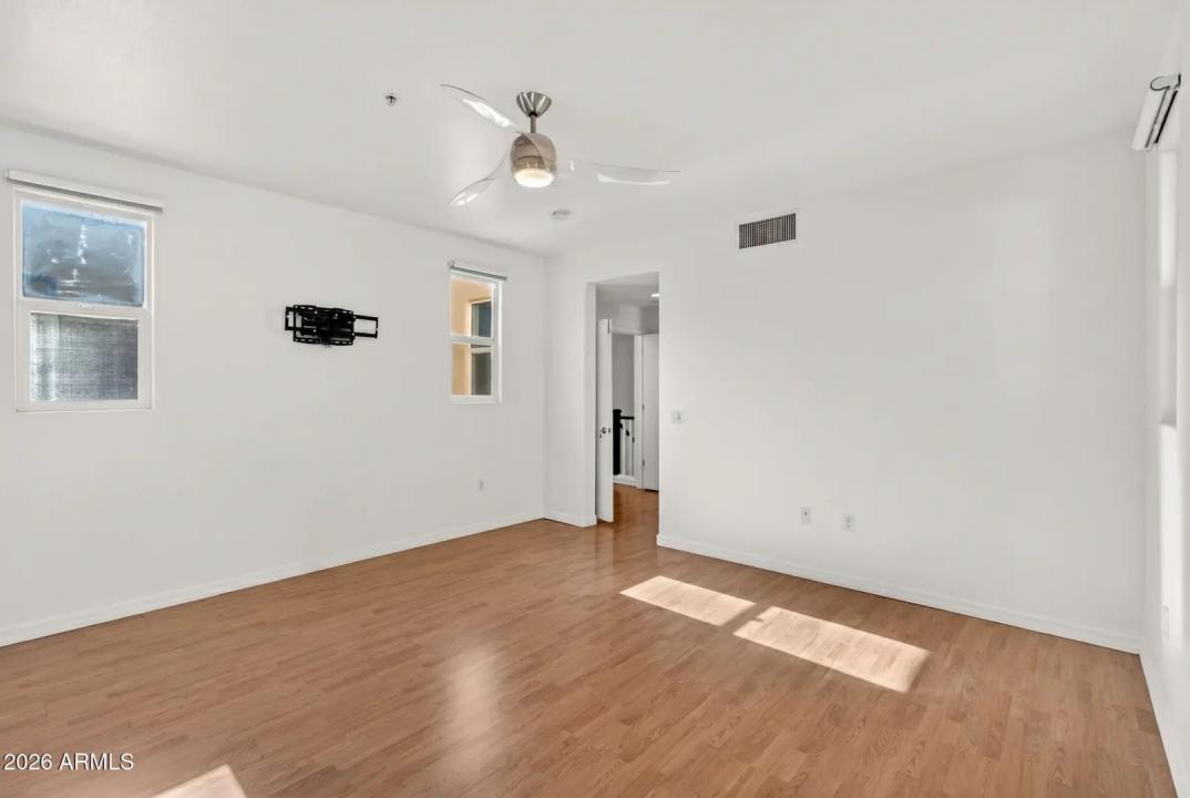 Real Estate Picture 19