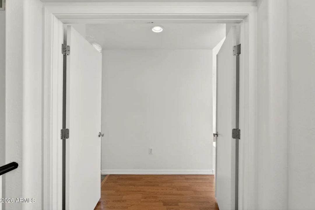 Real Estate Picture 23
