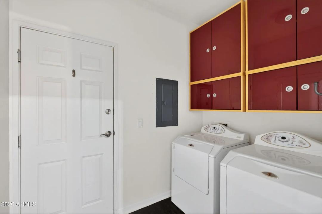 Real Estate Picture 33