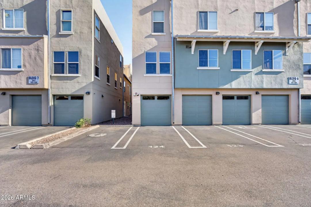 Real Estate Picture 37