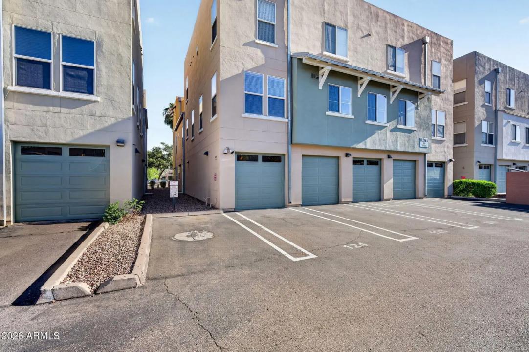 Real Estate Picture 38