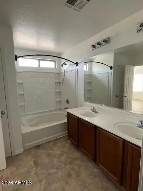 Real Estate Picture 16