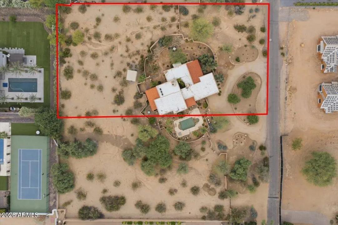 Real Estate Picture 6