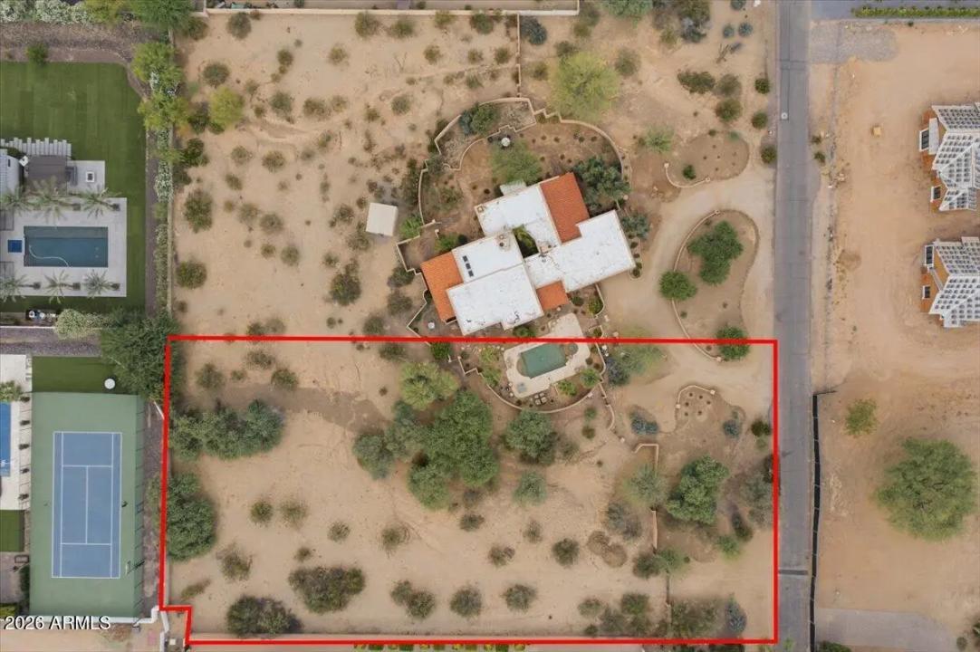 Real Estate Picture 6