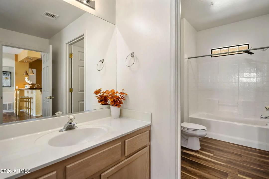 Real Estate Picture 10