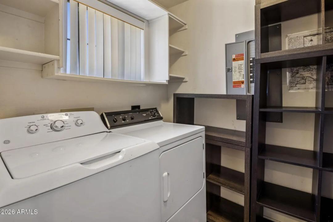 Real Estate Picture 16