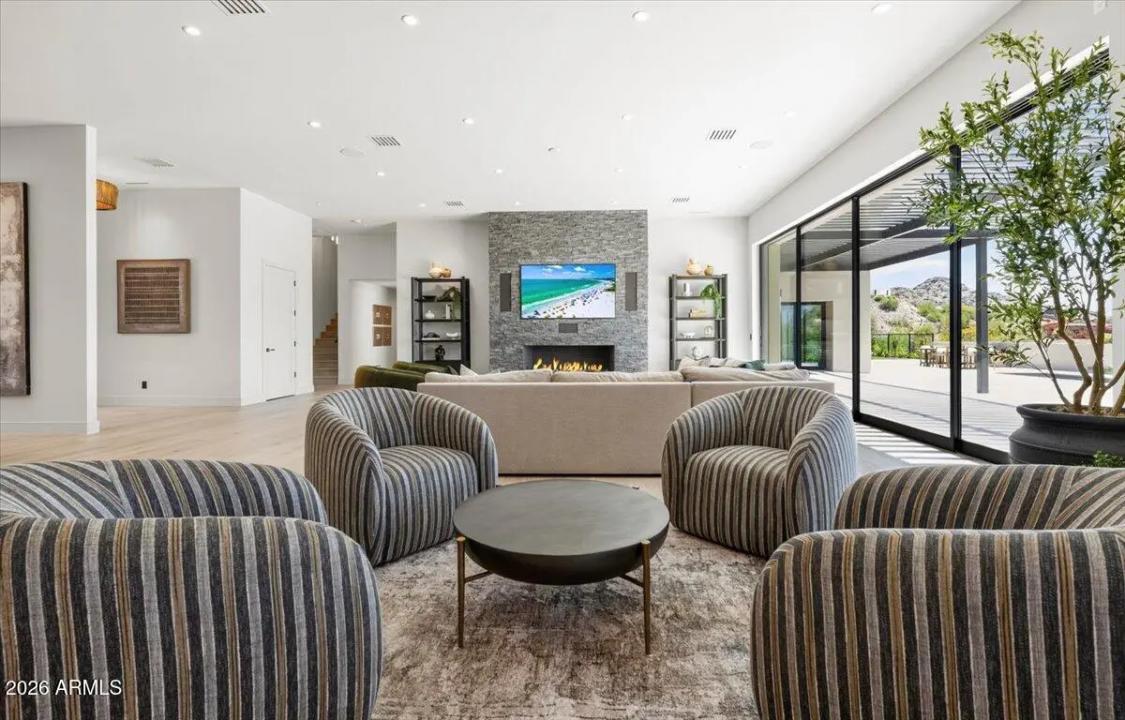 Real Estate Picture 21